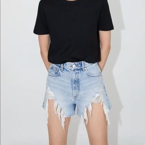 ZARA CUT OFF SHORTS